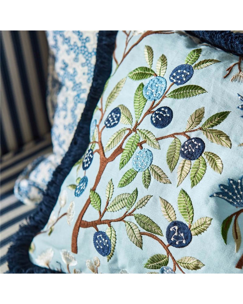 Foraging Embroidery Dawn Blue DARF237316