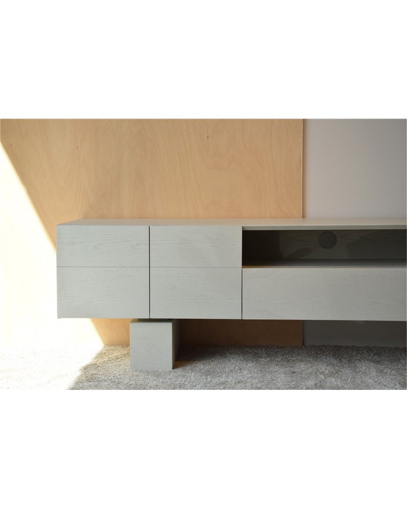 MUEBLE TV ROBLE EN TONO BLANCO ROTO MATE REF. 34H2010WW