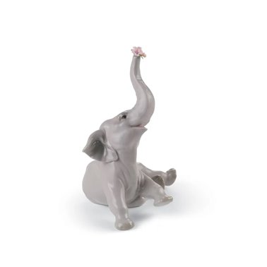 Figura Elefante bebé con flor rosa